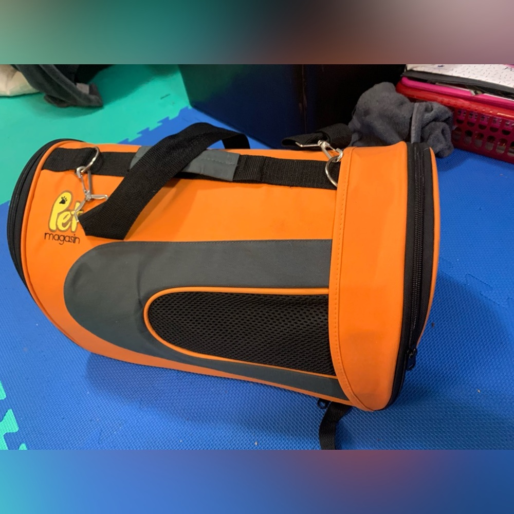 Pet carrier travel house ❤️